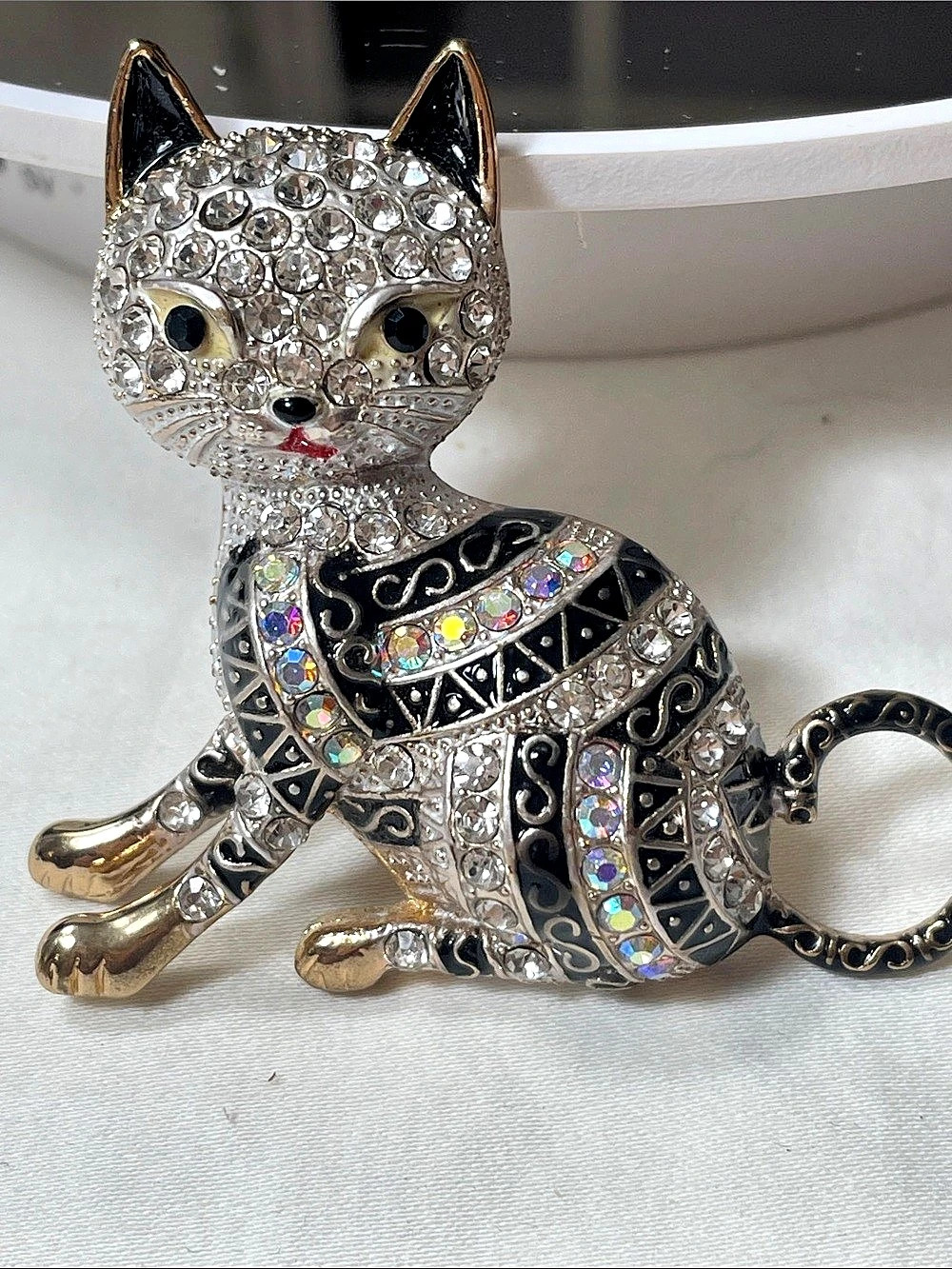 Cat Rhinestone Pendant in Silver & Black With AB and Clear Stones 2”x2” Like New